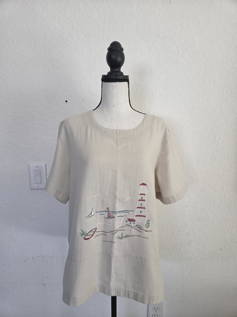 Southern Lady Vintage Lighthouse Embroidered Coastal Grandma Linen-Look Top Sz L